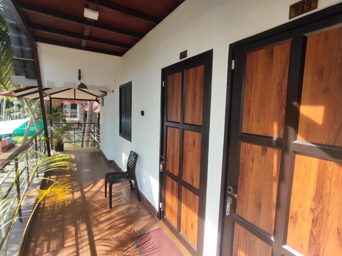 Pv Cottages - Serenity Beach Puducherry Exterior foto